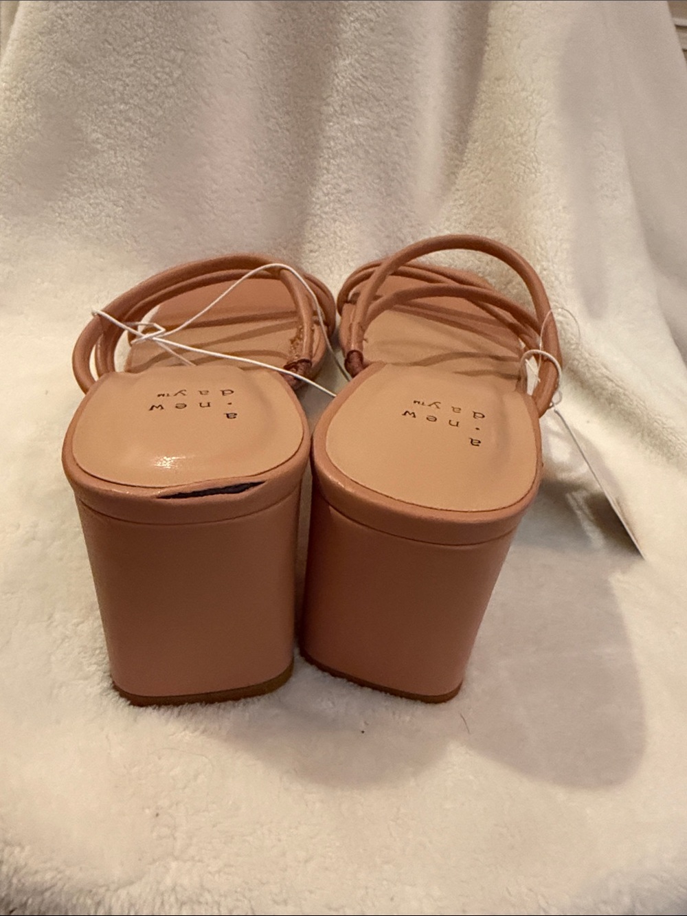 Sandal , Strappy Block Heels in pale mauve - Picture 6 of 9